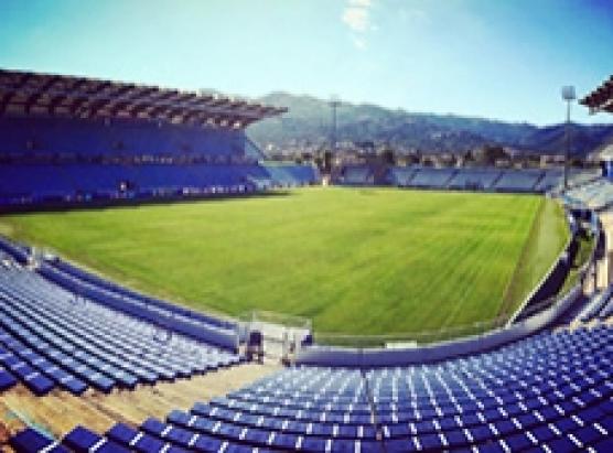 A  tribuna Uveste di u campu di ghjocu Armand Cesari chjosa pè un scontru 
