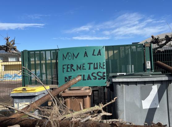 San Giulianu: a sculuccia bluccata da i parenti elevi