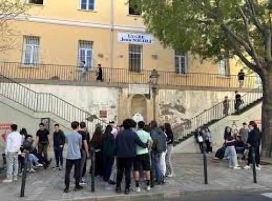 Manifestazione di u novu sindicatu Ghjuventù naziunalista in Bastia