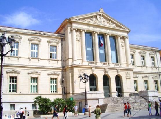 Un Corsu frà i suspetti pè arrubbecci in u meziornu di a Francia