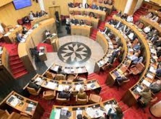 U prugettu di lege custituziunale nant’à a Corsica deverebbe esaminatu nanzu l’estate