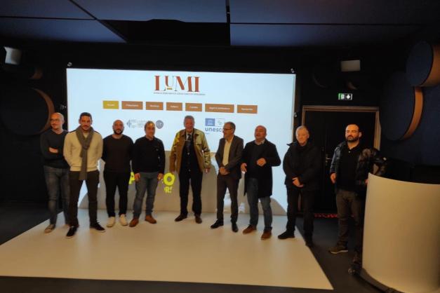 Esciuta di u numeru 7 di a rivista numerica Lumi, 'Chì fà di a lascita di i Lumi ?'