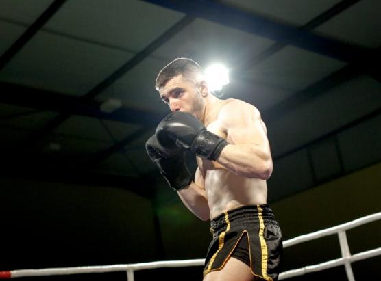 Ritornu vittoriosu d’Alex Vasta à u Gala King Boxing