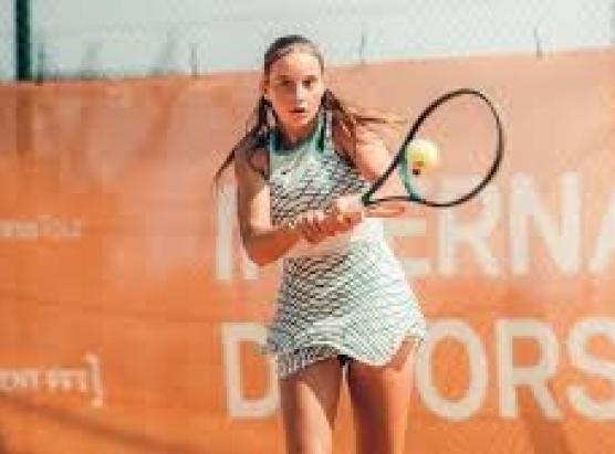 Lola Tremellat doppia campione di Corsica di Tennis