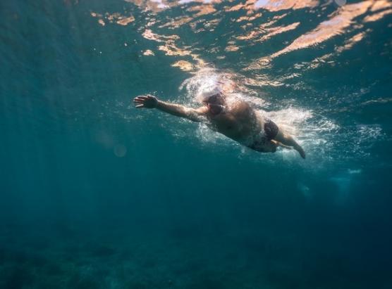 Traversata di notu Calvi -Nizza : fine di l’avventura per Gilles Rondy