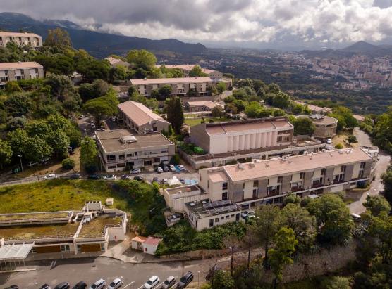 Assenteismu in Castellucciu ghjudicatu davant’à u tribunale d’Aiacciu