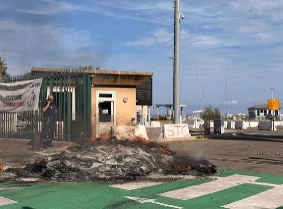Fine di u blucchime di u portu di Bastia