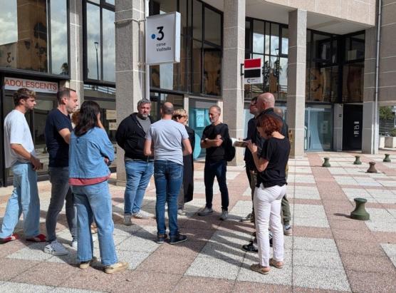 Preavisu di greva illimitata à Via Stella