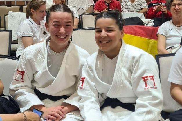 Podcast Ambre Ledez è Davia Figlie à i campiunati di u mondu Kata stu sabbatu - 722