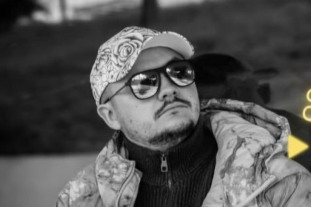 Podcast Drama queen un single di l'artistu fiumorbacciu FlŌ   - 738